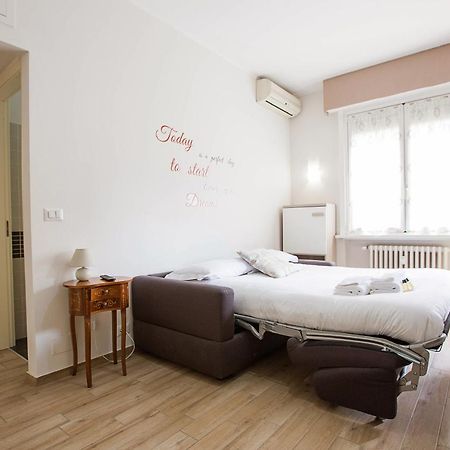 Lorenteggio Studio Apt Milano Exterior foto